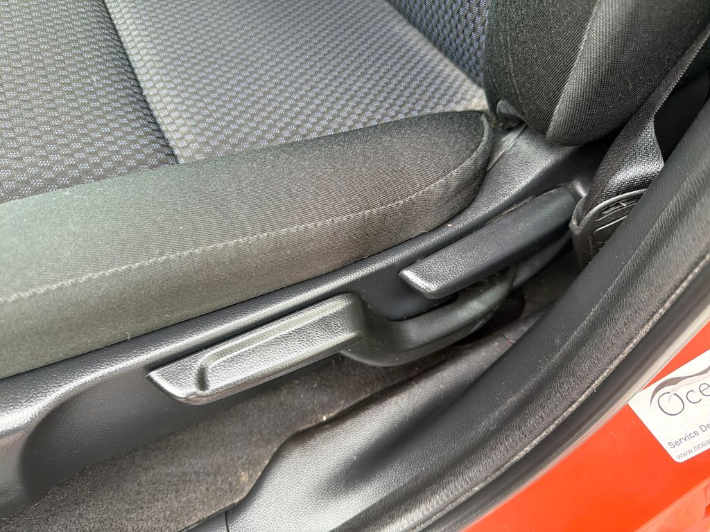 2020 Honda Fit LX photo 15