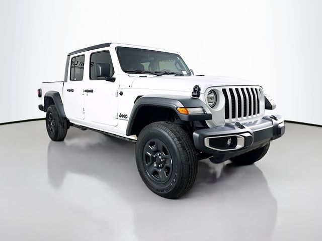 2023 Jeep Gladiator Sport's photo