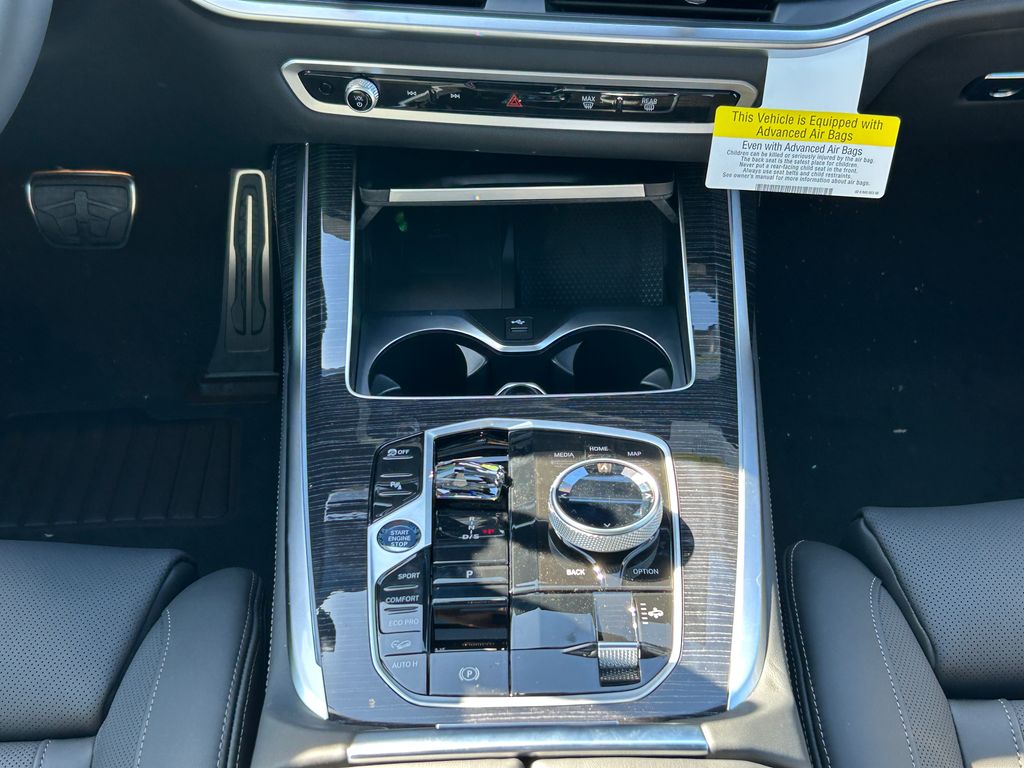 2026 Bmw X7 M60i photo 27