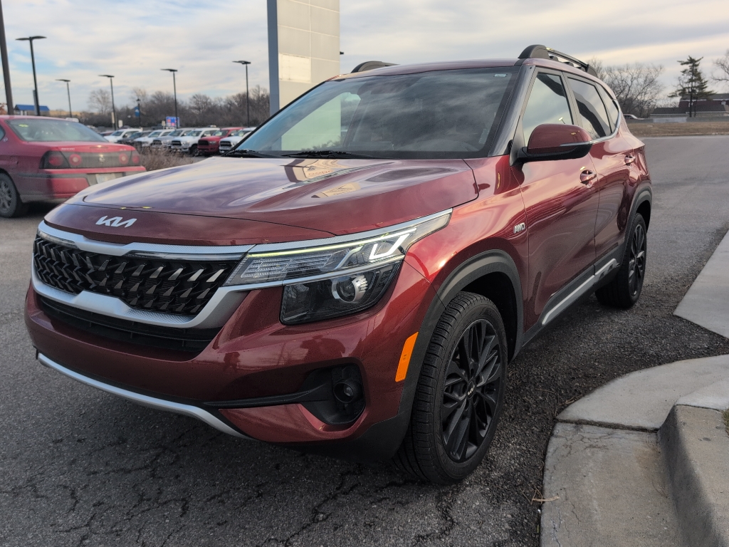 2022 Kia Seltos Nightfall's photo