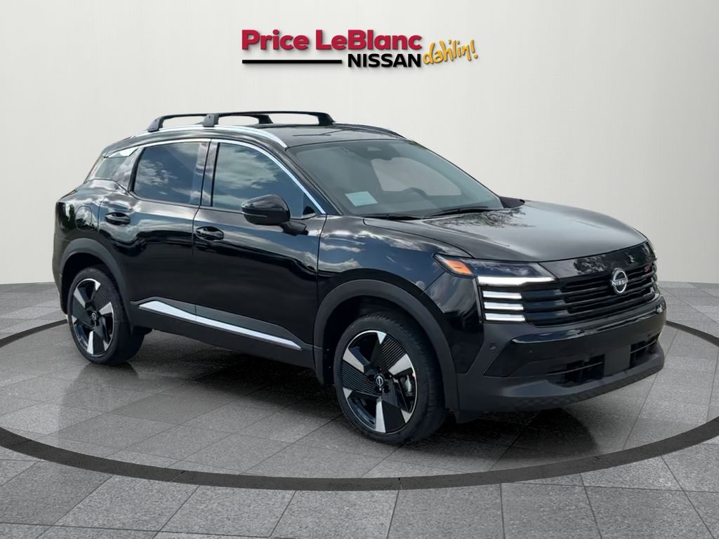 2025 Nissan Kicks SR's photo