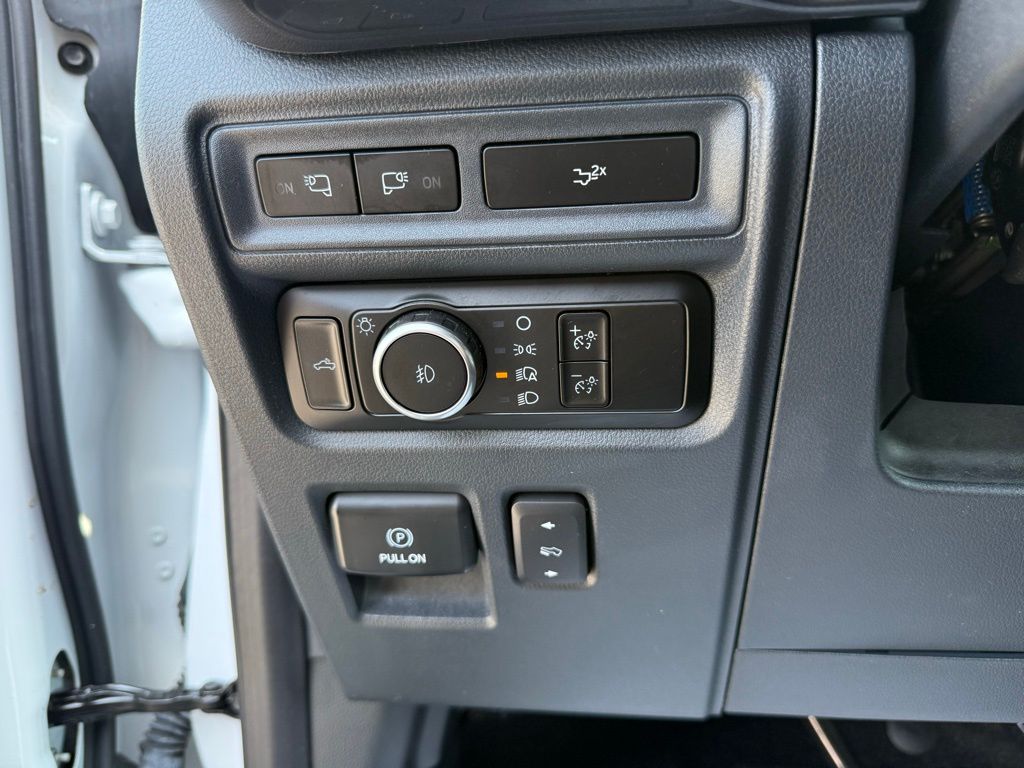2023 Ford F-150 XLT photo 13