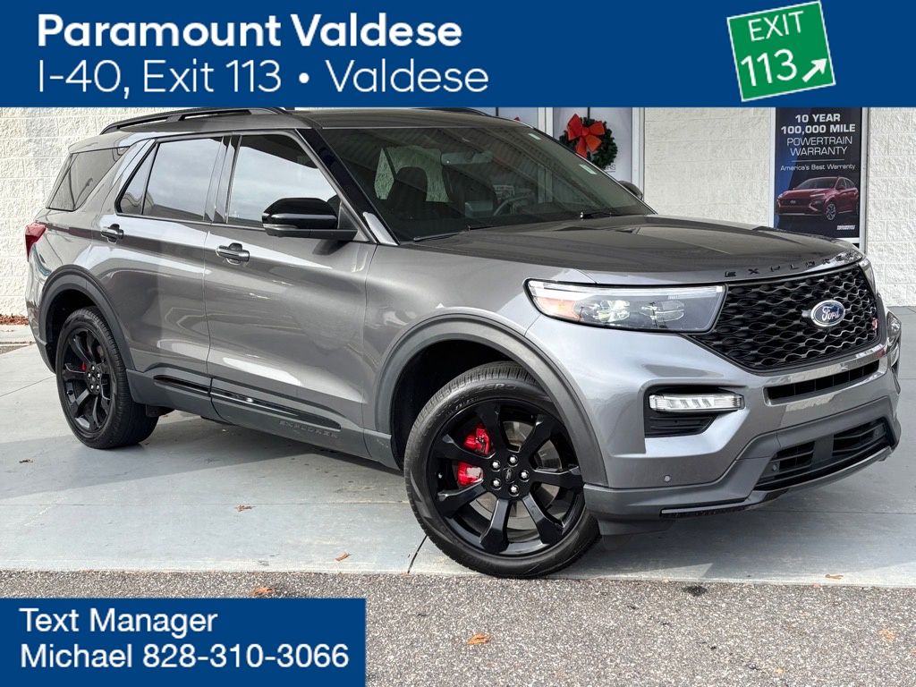 2023 Ford Explorer ST's photo