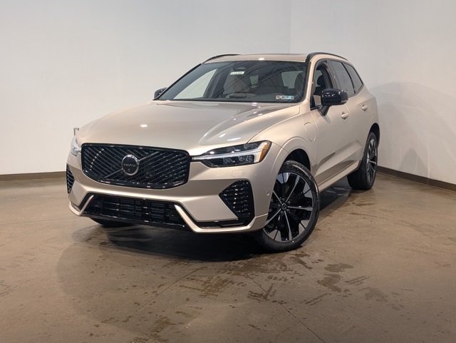 2026 Volvo XC60 Plus's photo
