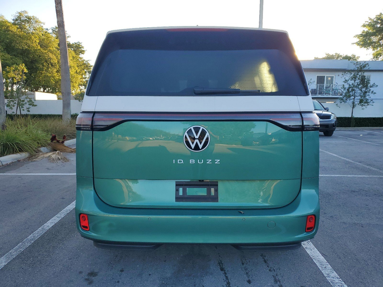 2025 Volkswagen ID. Buzz photo 4
