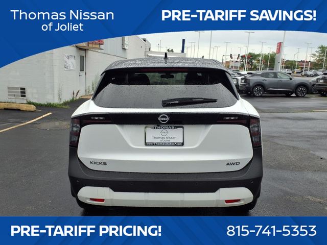 2025 Nissan Kicks SV photo 4