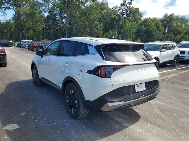 2026 Kia Sportage Hybrid LX photo 2