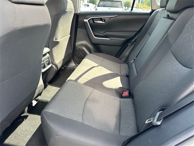 2024 Toyota RAV4 XLE photo 11