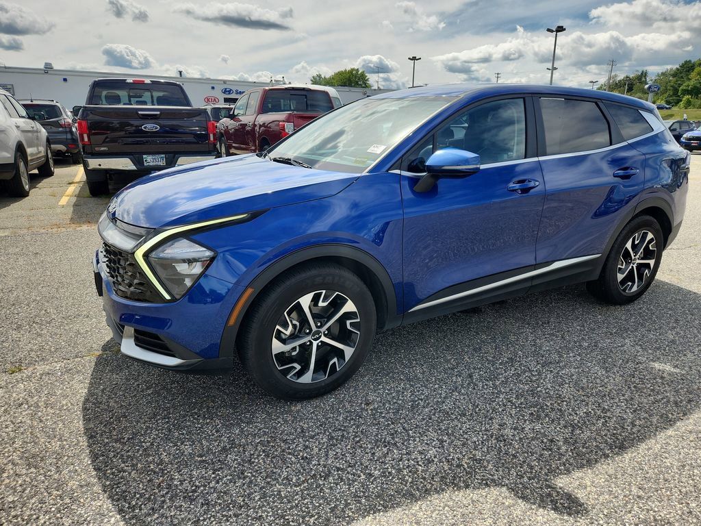 2023 Kia Sportage EX photo 2
