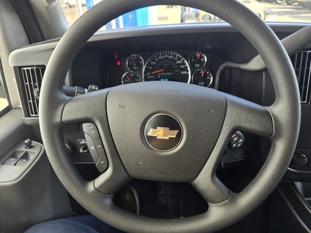 2025 Chevrolet Express 2500 Work Van photo 7