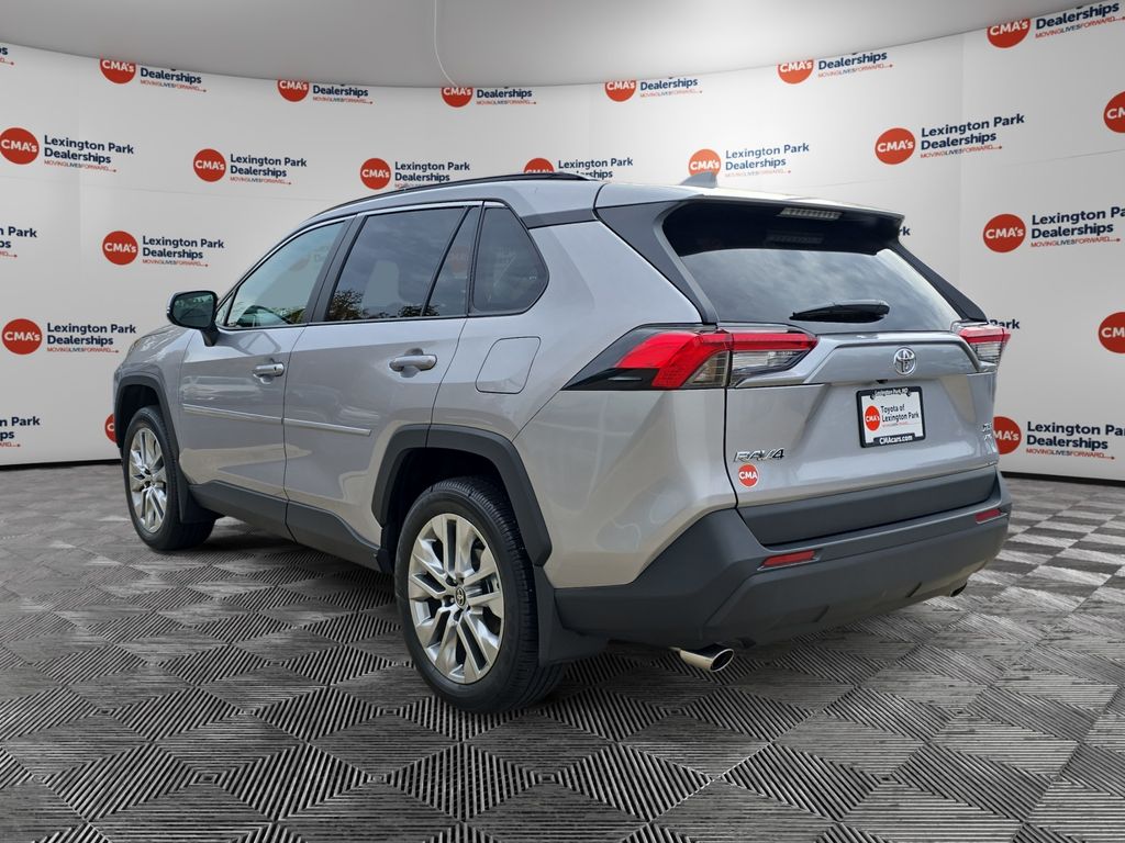 2025 Toyota RAV4 XLE Premium photo 2