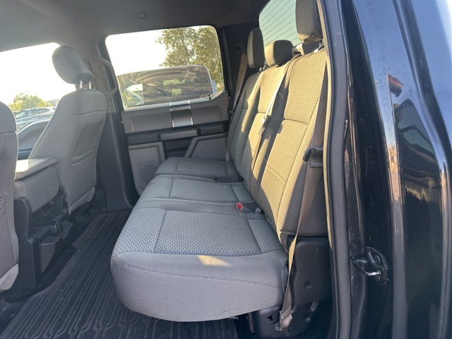 2015 Ford F-150 XLT photo 12