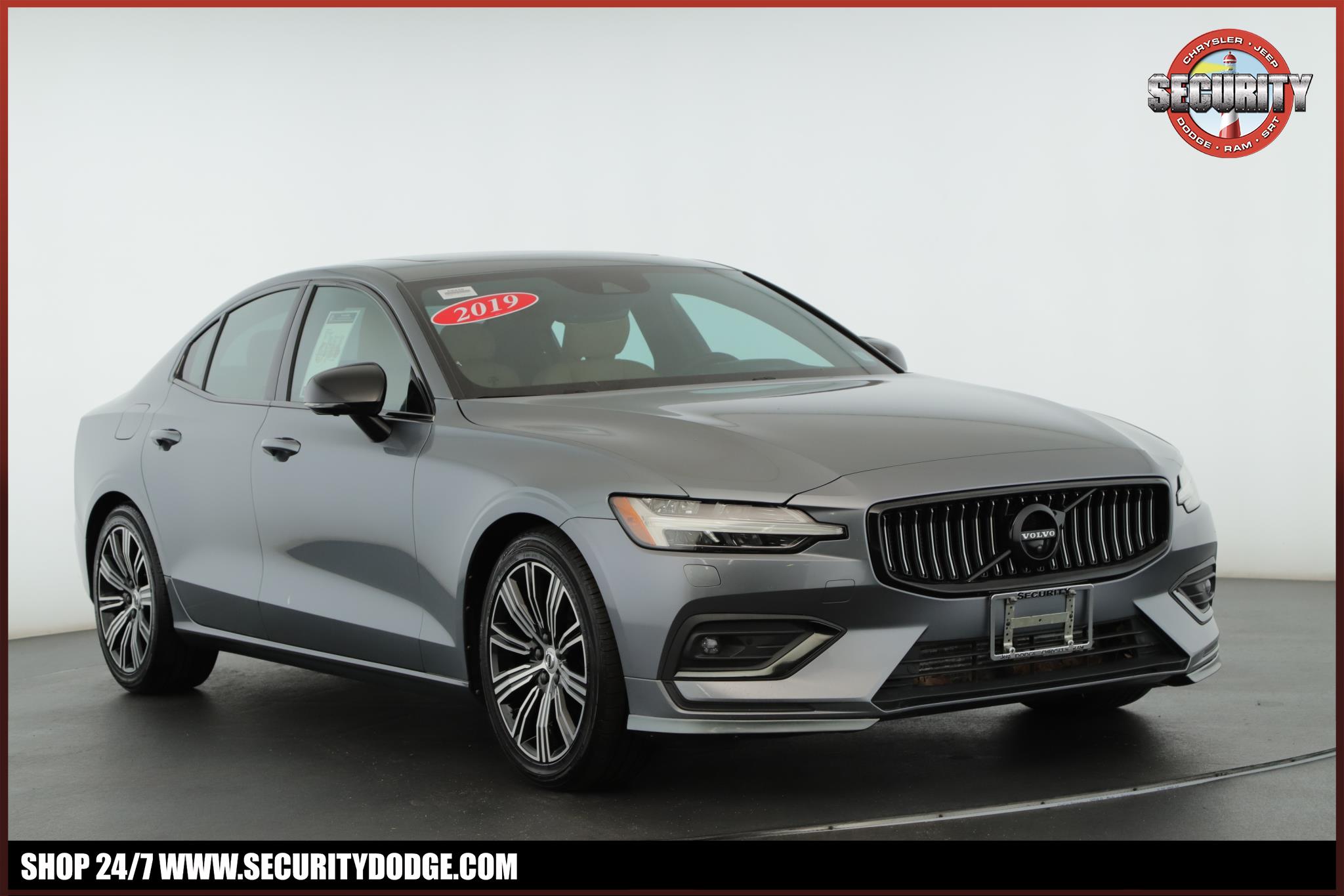 2019 Volvo S60 Inscription's photo