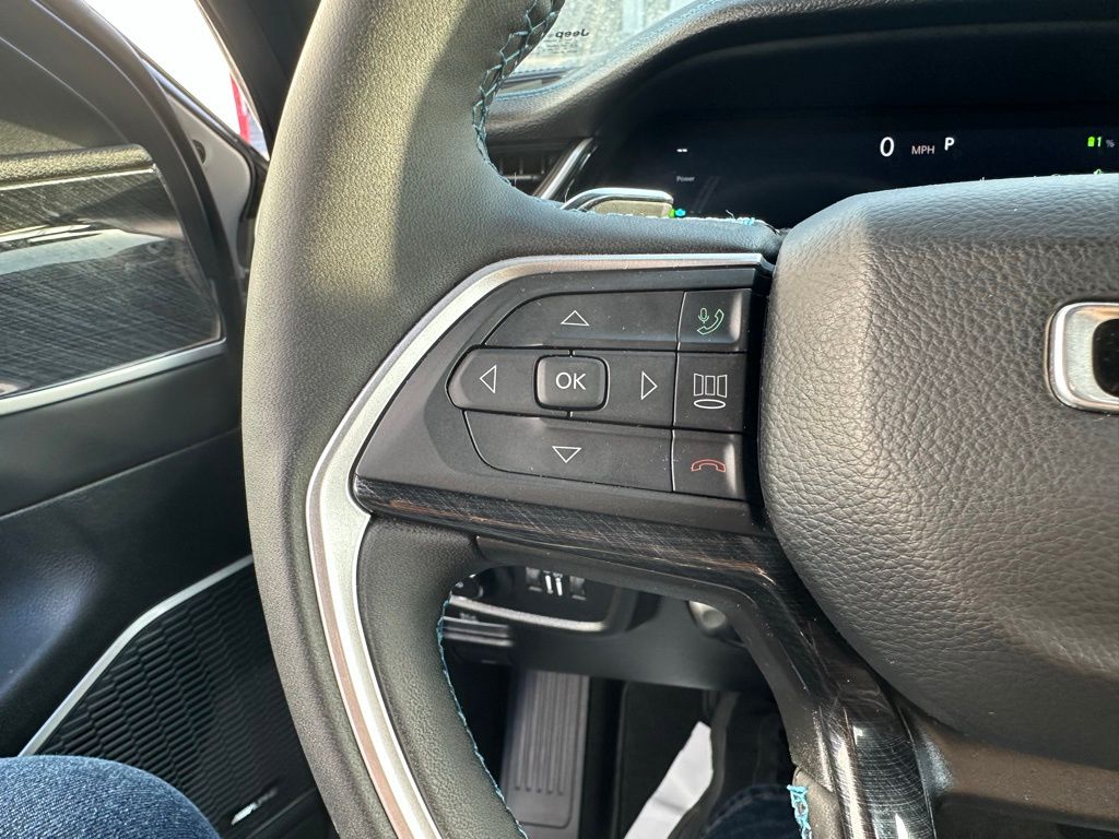 2023 Jeep Grand Cherokee Trailhawk 4xe photo 9
