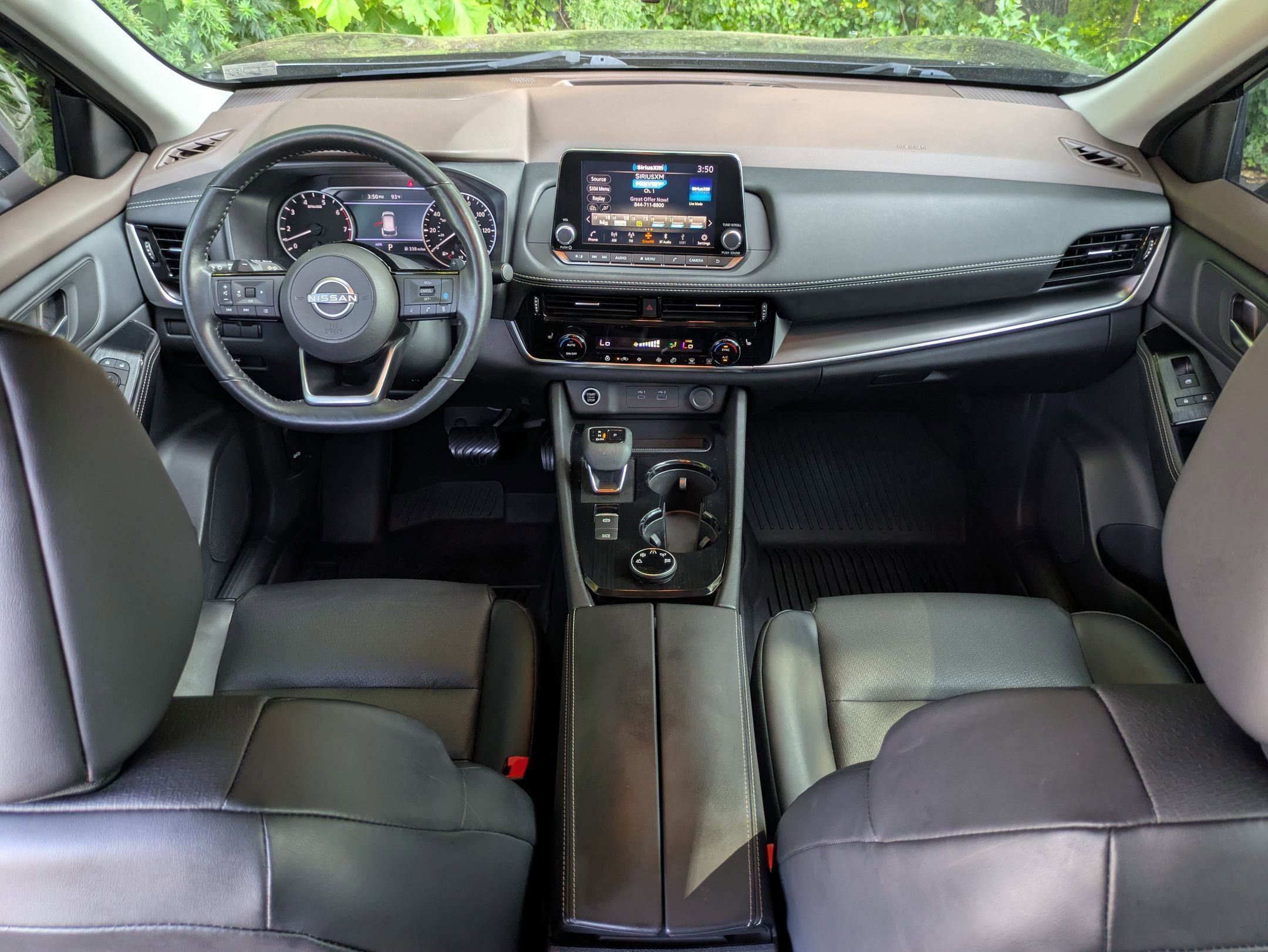 2022 Nissan Rogue SV photo 8