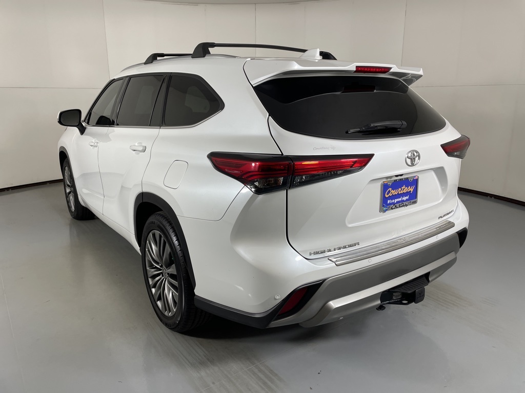 2022 Toyota Highlander Platinum photo 6