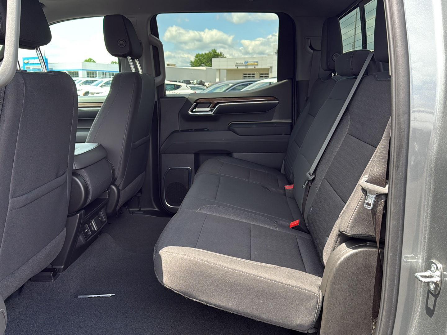 2024 Chevrolet Silverado 1500 Z71 photo 9