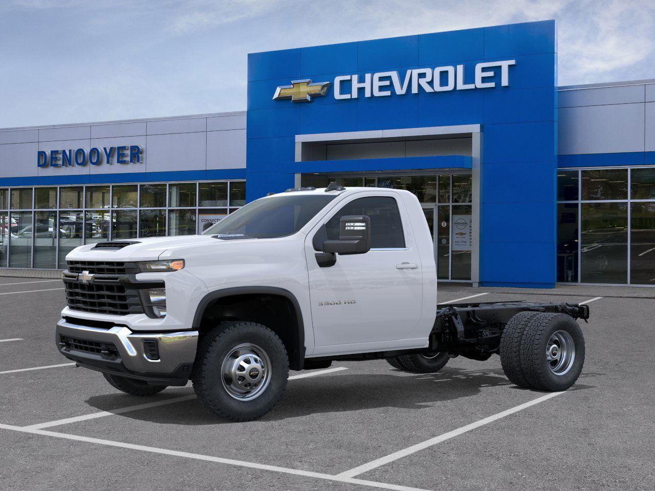 2025 Chevrolet Silverado 3500HD Work Truck photo 2