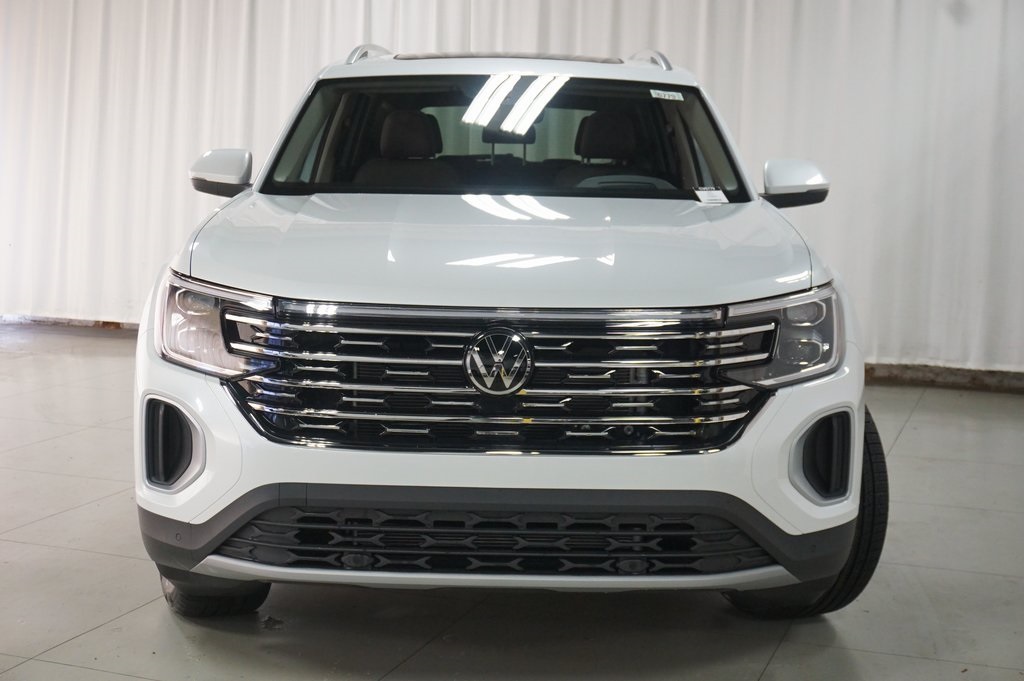 2026 Volkswagen Atlas SEL photo 3