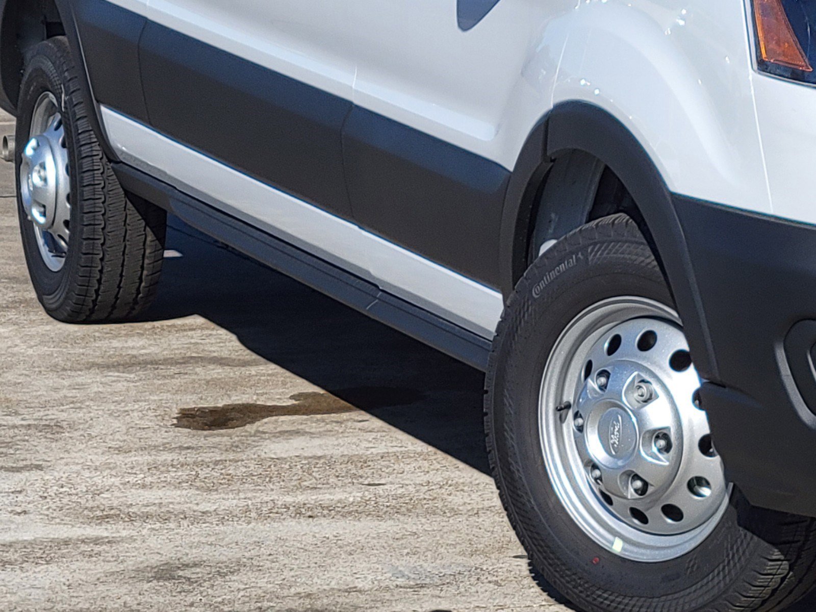 2024 Ford Transit photo 8