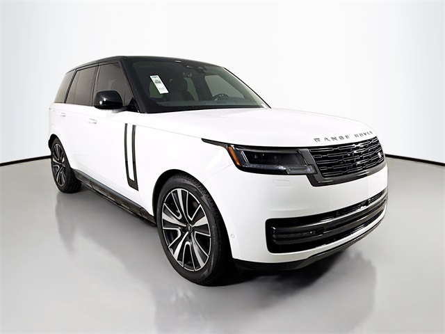 2025 Land Rover Range Rover SE photo 3