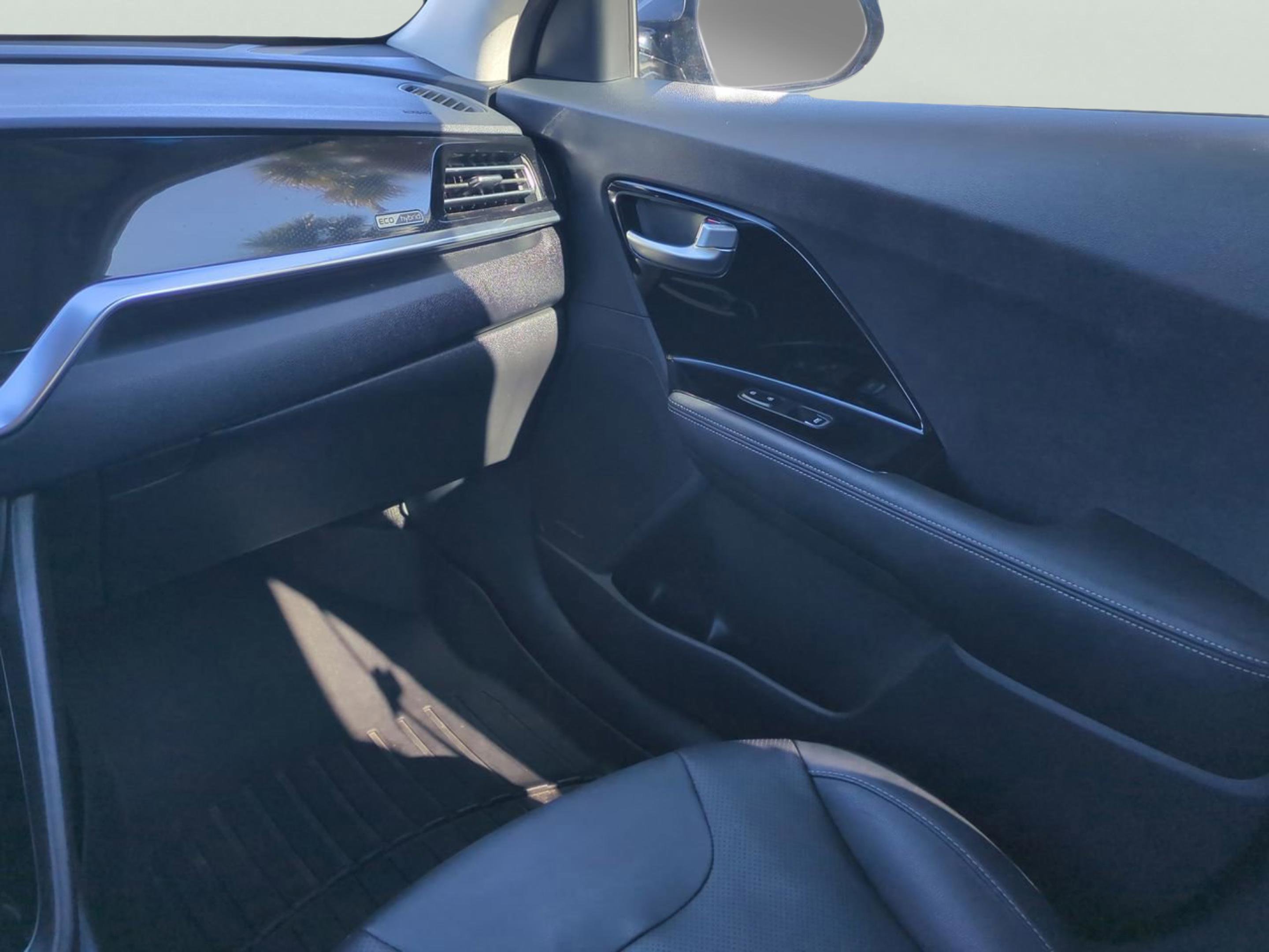 2020 Kia Niro EX Premium photo 16