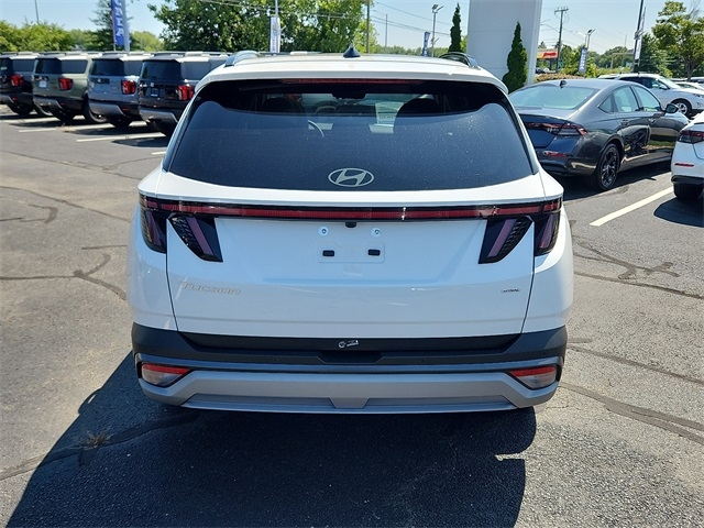 2025 Hyundai Tucson Limited photo 5