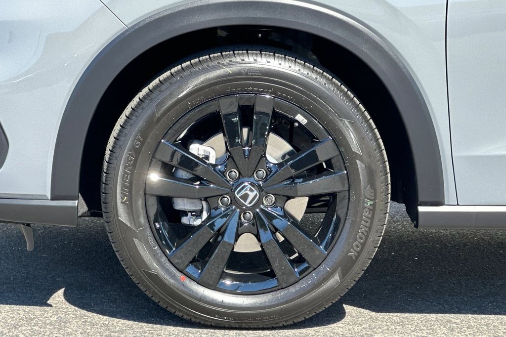 2026 Honda HR-V Sport photo 2