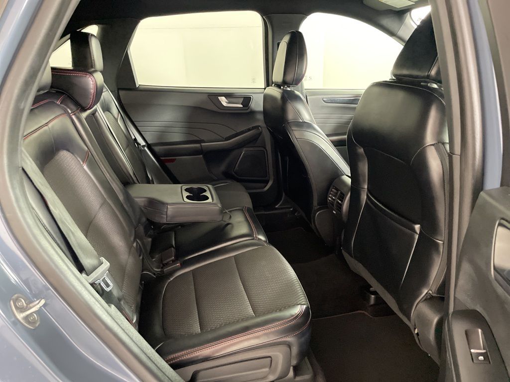 2023 Ford Escape ST-Line photo 38