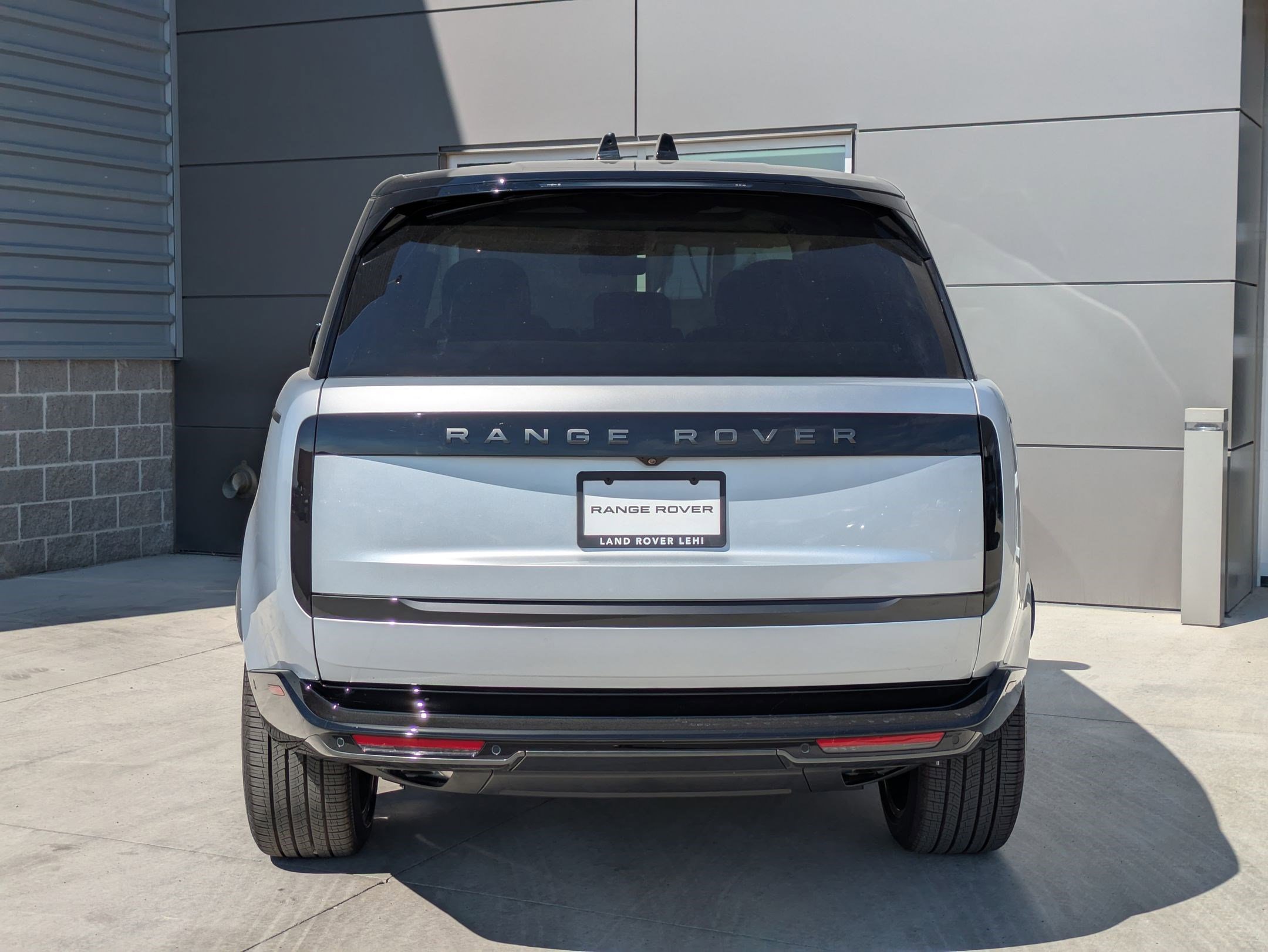 2025 Land Rover Range Rover SE photo 7