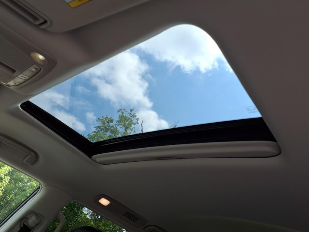 2023 Nissan Armada SL photo 5