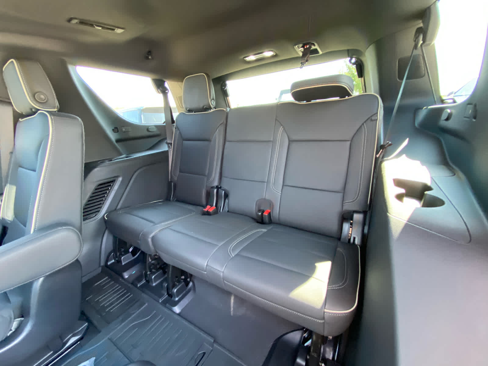 2025 Gmc Yukon photo 28