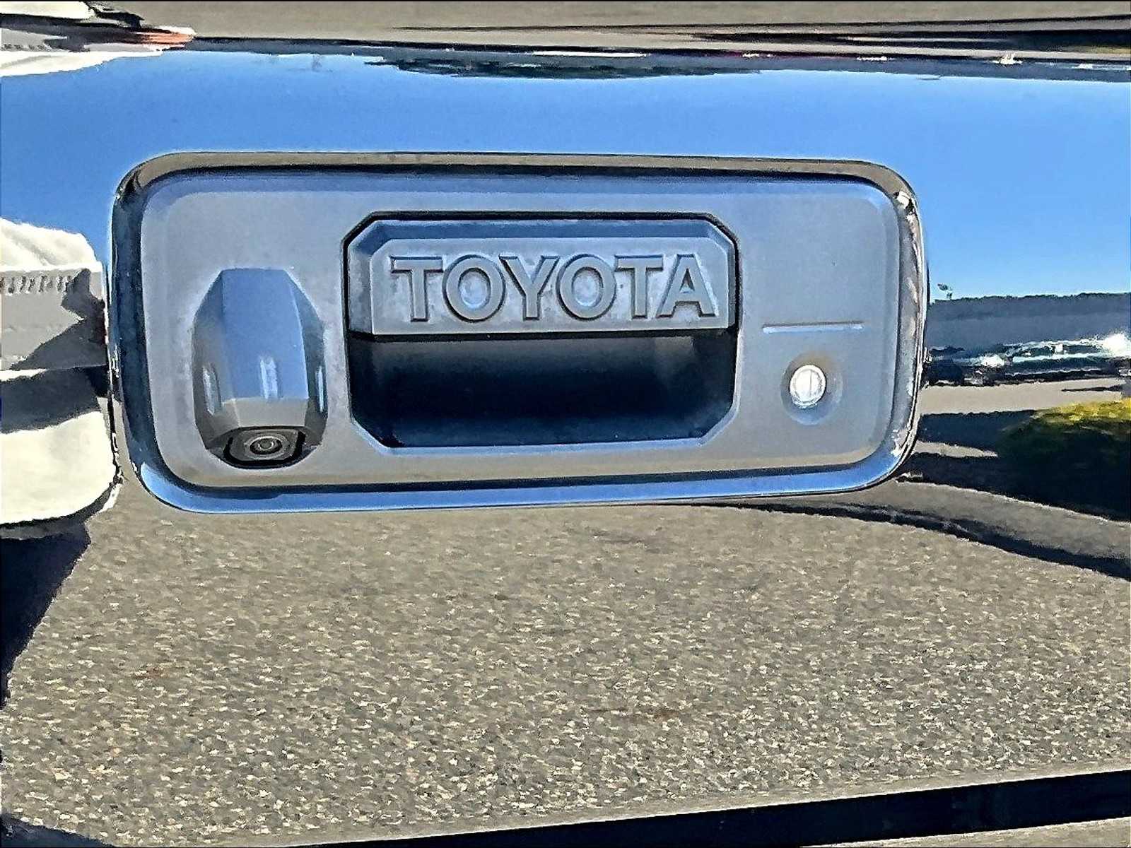 2021 Toyota Tacoma SR5 photo 27