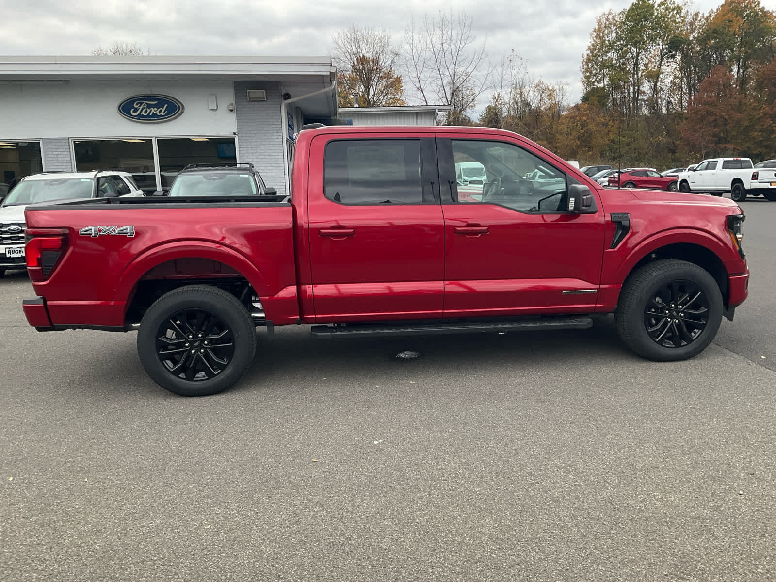 2025 Ford F-150 XLT photo 2