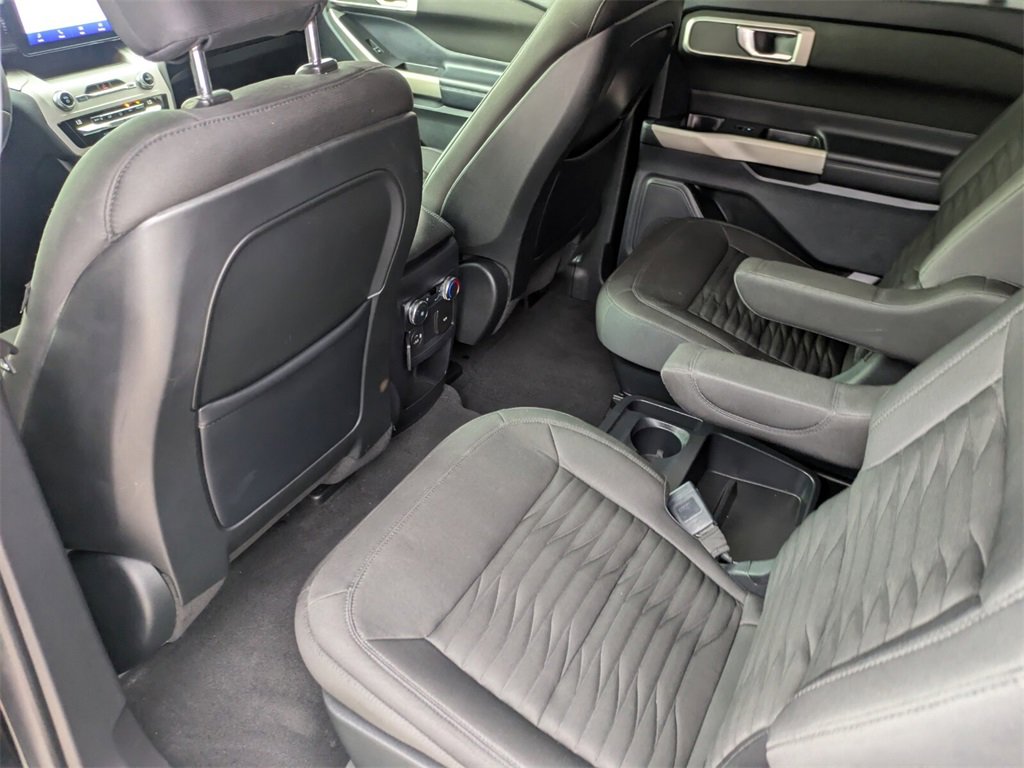 2020 Ford Explorer XLT photo 12