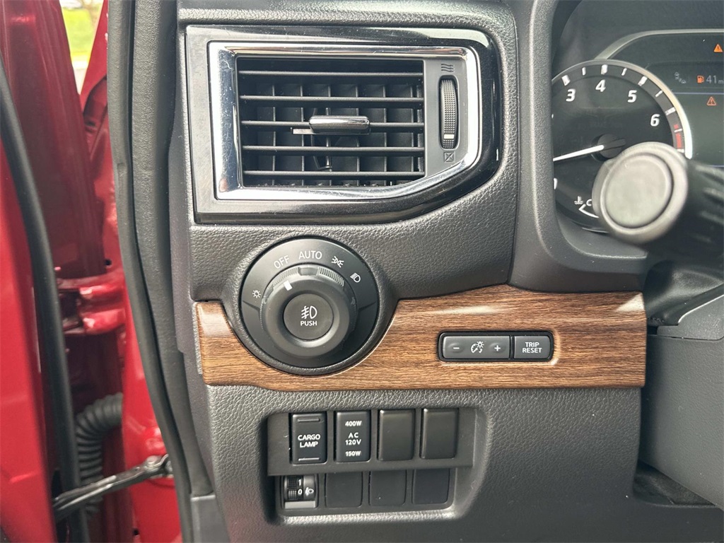 2021 Nissan Titan Platinum Reserve photo 20