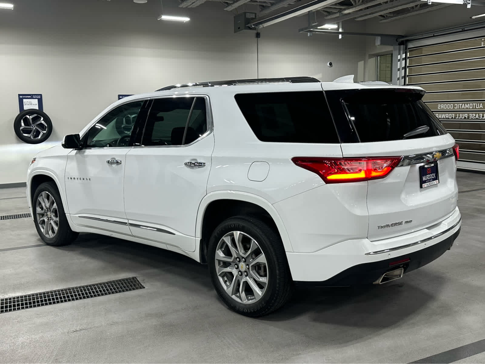 2020 Chevrolet Traverse Premier photo 3