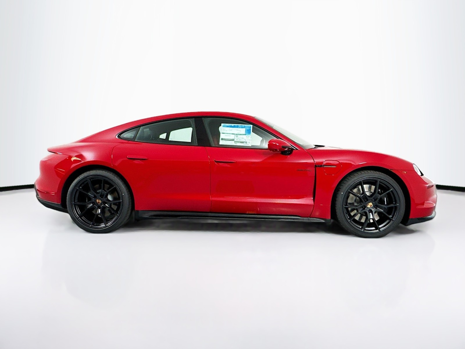 2025 Porsche Taycan GTS photo 8
