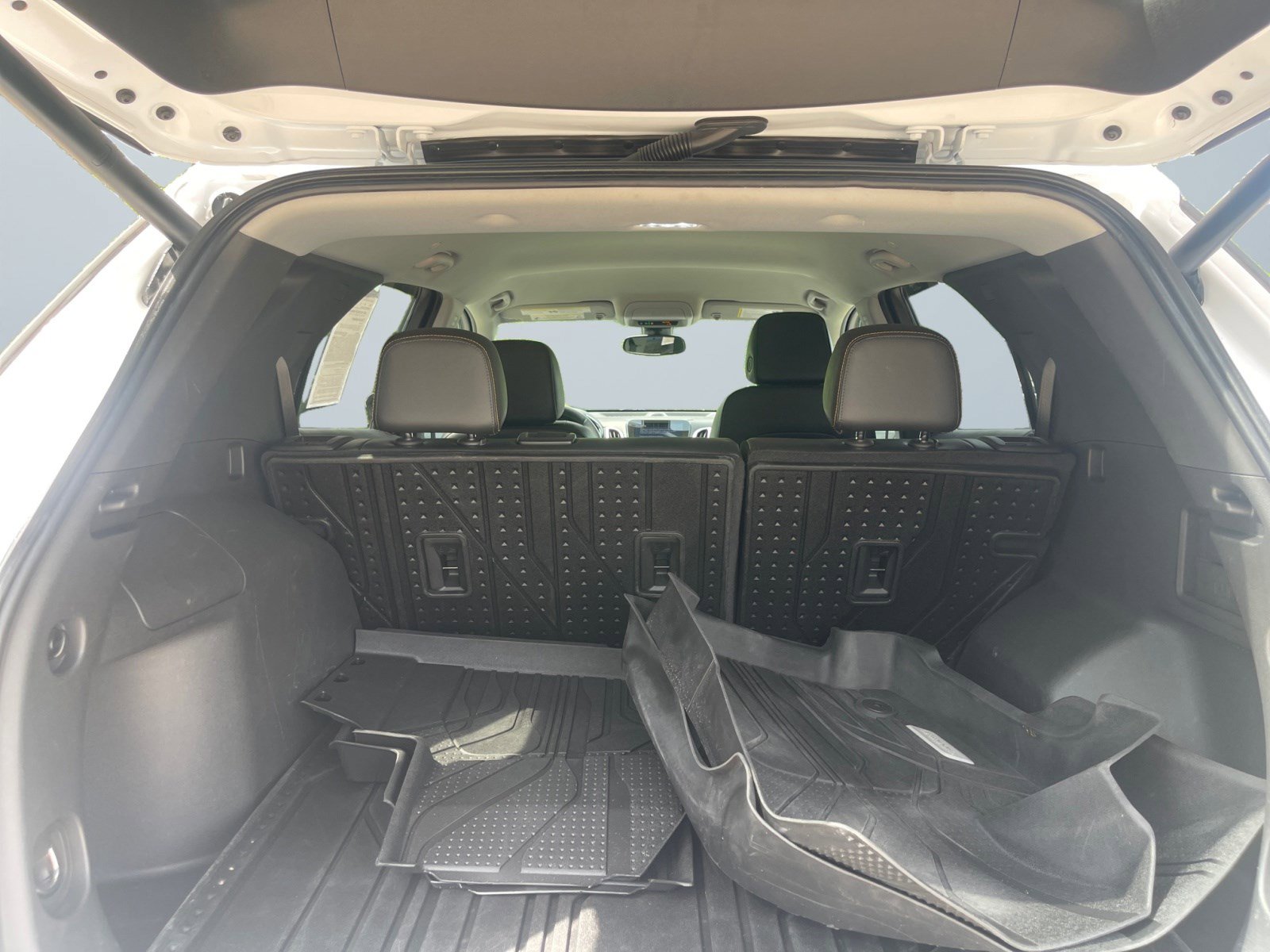 2023 Chevrolet Equinox Premier photo 14