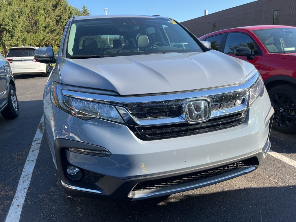 2022 Honda Pilot Touring photo 2