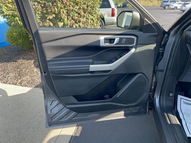 2022 Ford Explorer XLT photo 14