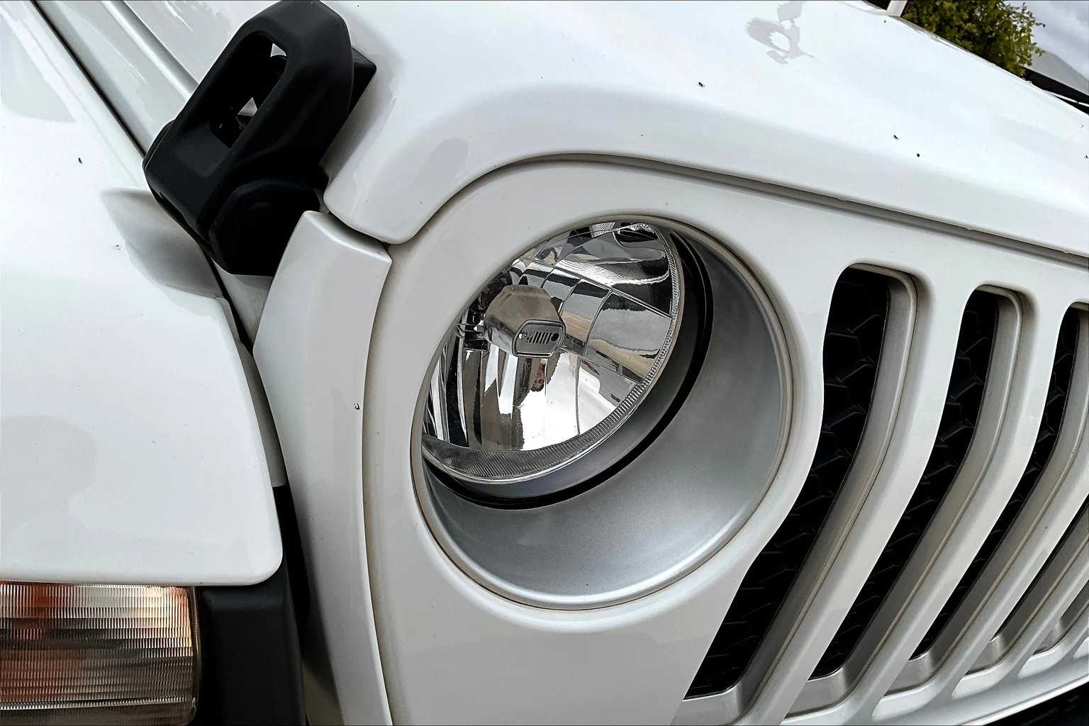 2021 Jeep Gladiator Overland photo 26