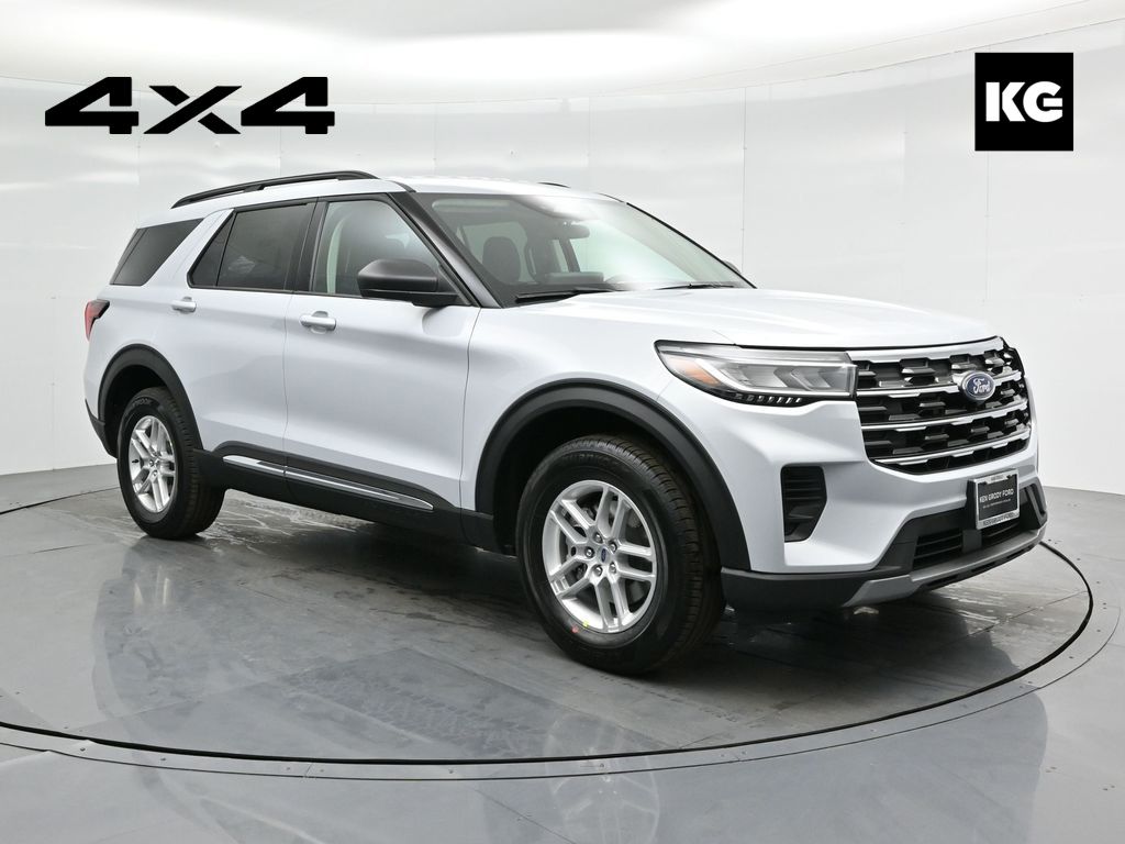 2025 Ford Explorer Active's photo