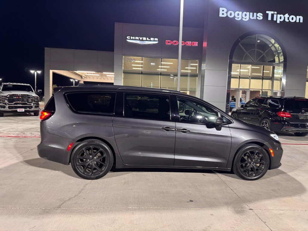 2021 Chrysler Pacifica Touring