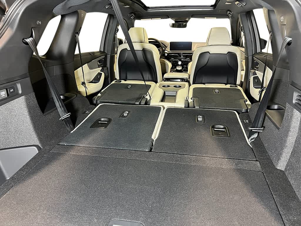 2026 Acura MDX SH-AWD A-Spec Advance photo 35