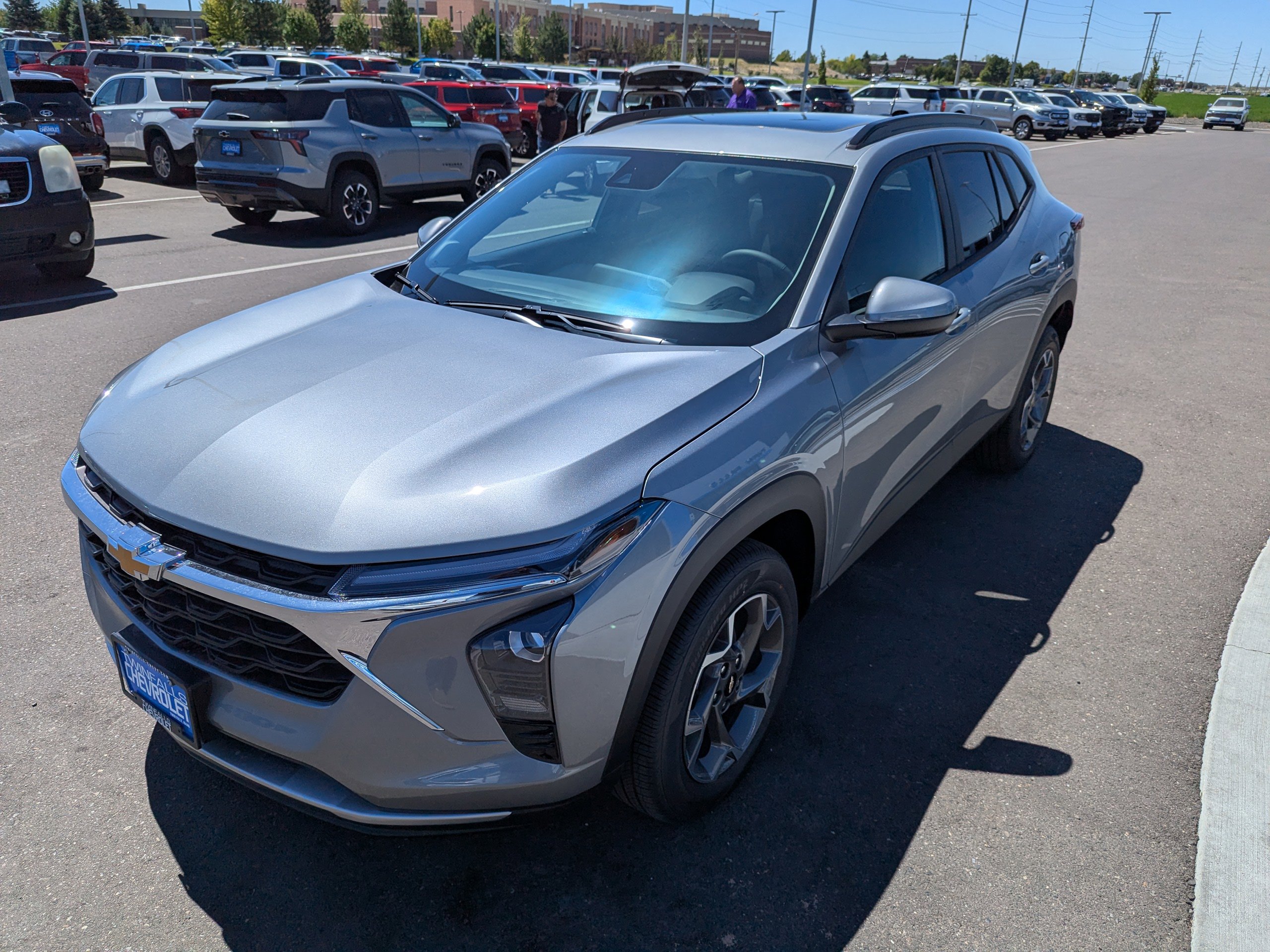 2025 Chevrolet Trax LT photo 6