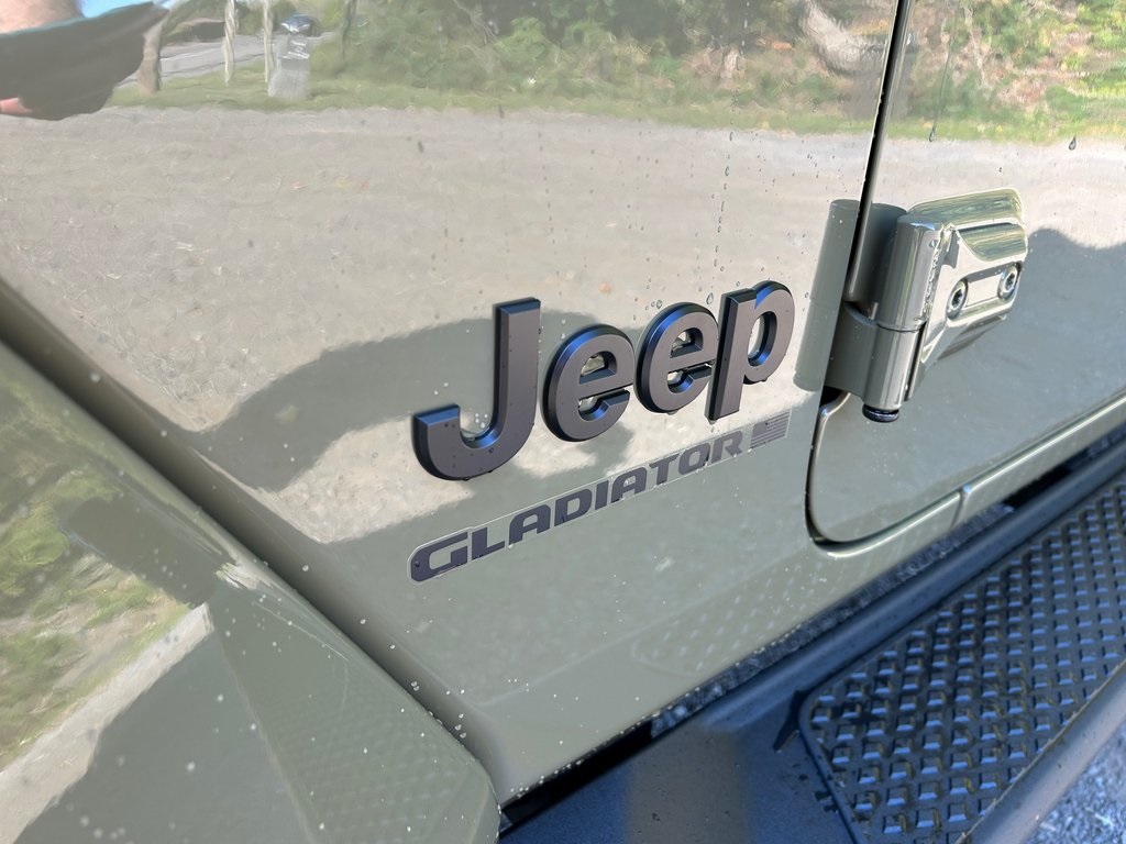2025 Jeep Gladiator Sport photo 7