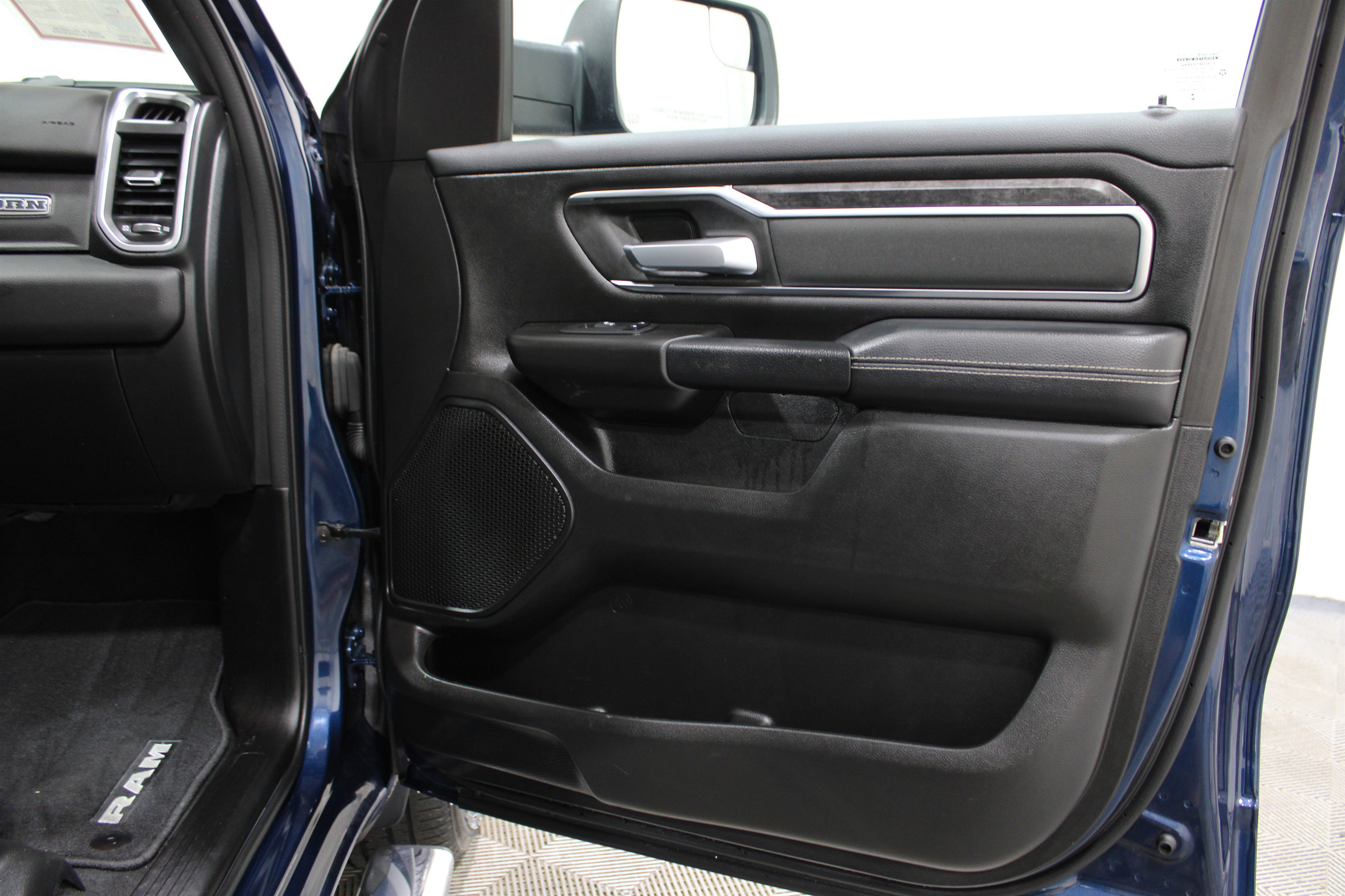 2024 Ram 1500 Big Horn Lone Star photo 3