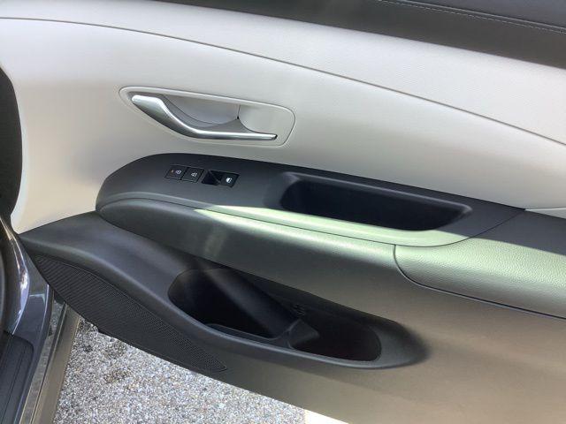 2025 Hyundai Tucson SE photo 17