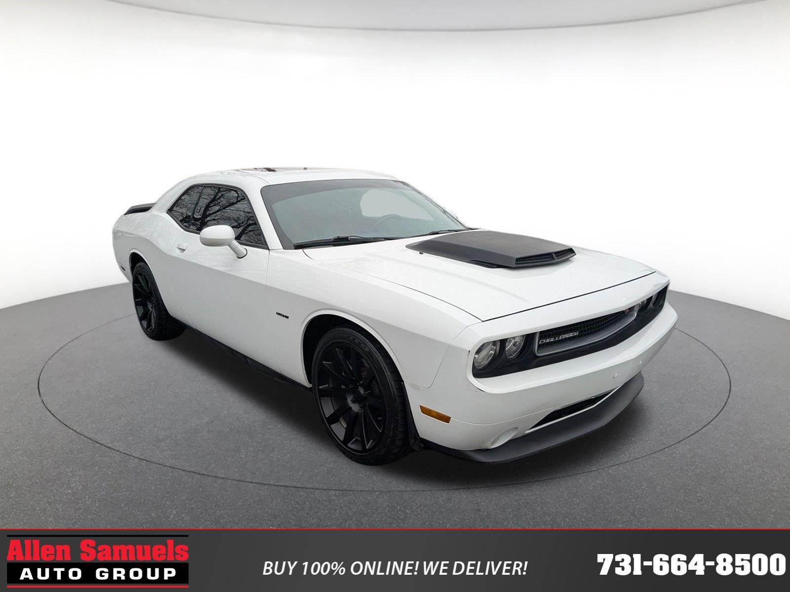 2014 Dodge Challenger R/T's photo